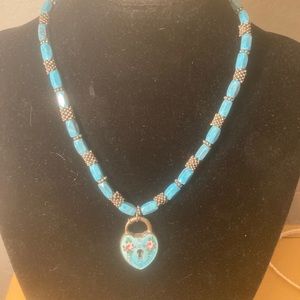 J393 Vintage Heart Necklace